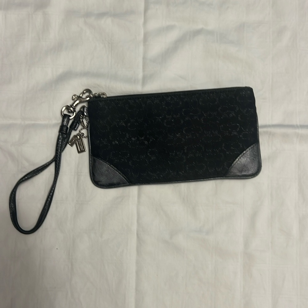 Coach wristlet in black
